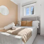 Prime Location - Stylish Retreat - Wifi & Netflix