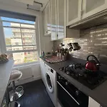 Large One Bedroom Studio Near Kensington Gardens, Notting Hill