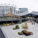 Veeve - The Camden Canal Apartment