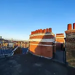 Homer - Cozy Flat In Central London