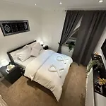 1 Bedroom Apartment With Security 24 Hours