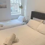 Central London Apartment With 2 Bedrooms -Sleeps6