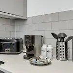 Paddington II - 1-Bedroom Flat With Sofa Bed
