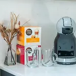 Modern Studio In Excellent Location 8
