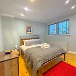 Boutique Townhouse In Fitzrovia Pass The Keys