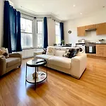 1 Bdr Flat- Harry Potter Themed