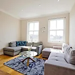 Bright & Modern 2Br Flat In Kensington