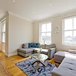 Bright & Modern 2Br Flat In Kensington