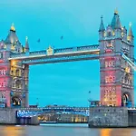 Elegant 2Bd Flat Near Old Street, London
