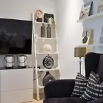 Boutique Luxury Apartment - Tube Access - Zone 1
