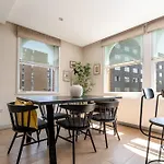 2 Bedroom Apartment In London Bridge