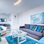 Modern, Family-Friendly Apartment By Hyde Park & Museums