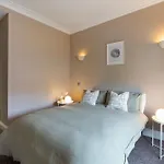 Beaufort Gardens Apartment In Knightsbridge