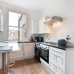 1 Bed Clapham Junction Apartment