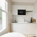 Apartment Near Harrods