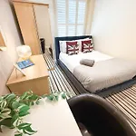 3 Bedroom Apartment With Private Terrace In Pimlico, Westminster, Victoria