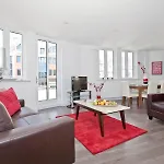One White\'S Row Apartments