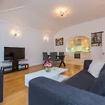 Apple Apartments Hyde Park