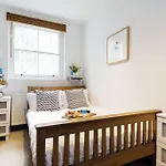 The Pembridge Villa