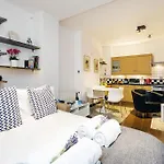 The Pembridge Villa