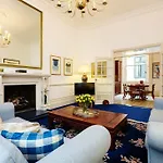 Veeve - Queen\'s Gardens Flat