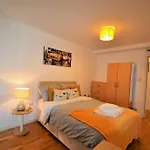 Maze Hill Greenwich Apartment
