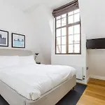 Cockspur Street, 3 Bedrooms