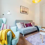 Cs Apartments Queensway