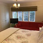 Forest Lodge Bed And Breakfast