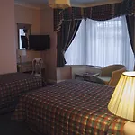 Her Majesty Hotel