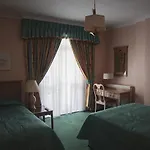 Her Majesty Hotel