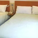 Olympia Rooms