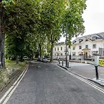 Windsor Holiday Apartments