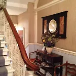 Merlyn Court Hotel