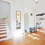 Luxury 3 Bedrooms Mews House In South Kensington