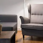 2Br Spacious Flat In West Kensington Fits 6!