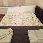 The Quiet & Cosy Fulham Reach Crib