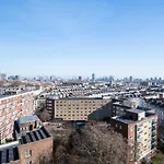 Elegant Victoria Home Close To Sloane Square By Underthedoormat