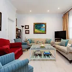 Veeve - A Kensington Mews