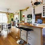 Vintage Hackney Home Close To Victoria Park