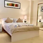 The Elegant Mayfair
