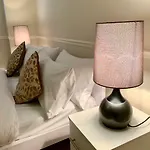The Elegant Mayfair