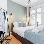 Trendy Covent Garden Apartment