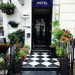 Surtees Hotel