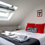 Chaplin Apartments