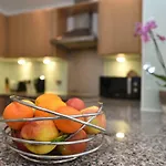 Modern & Peaceful Flat 2 Mins To Tube