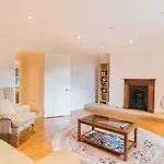 Shooters Hill Aparts