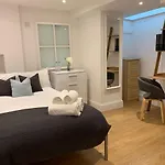 Capital Stay Archway