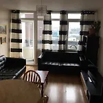 Two Bedroom Apartment In Royal Greenwich