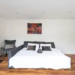 Gorgeous Apartment By Hyde Park